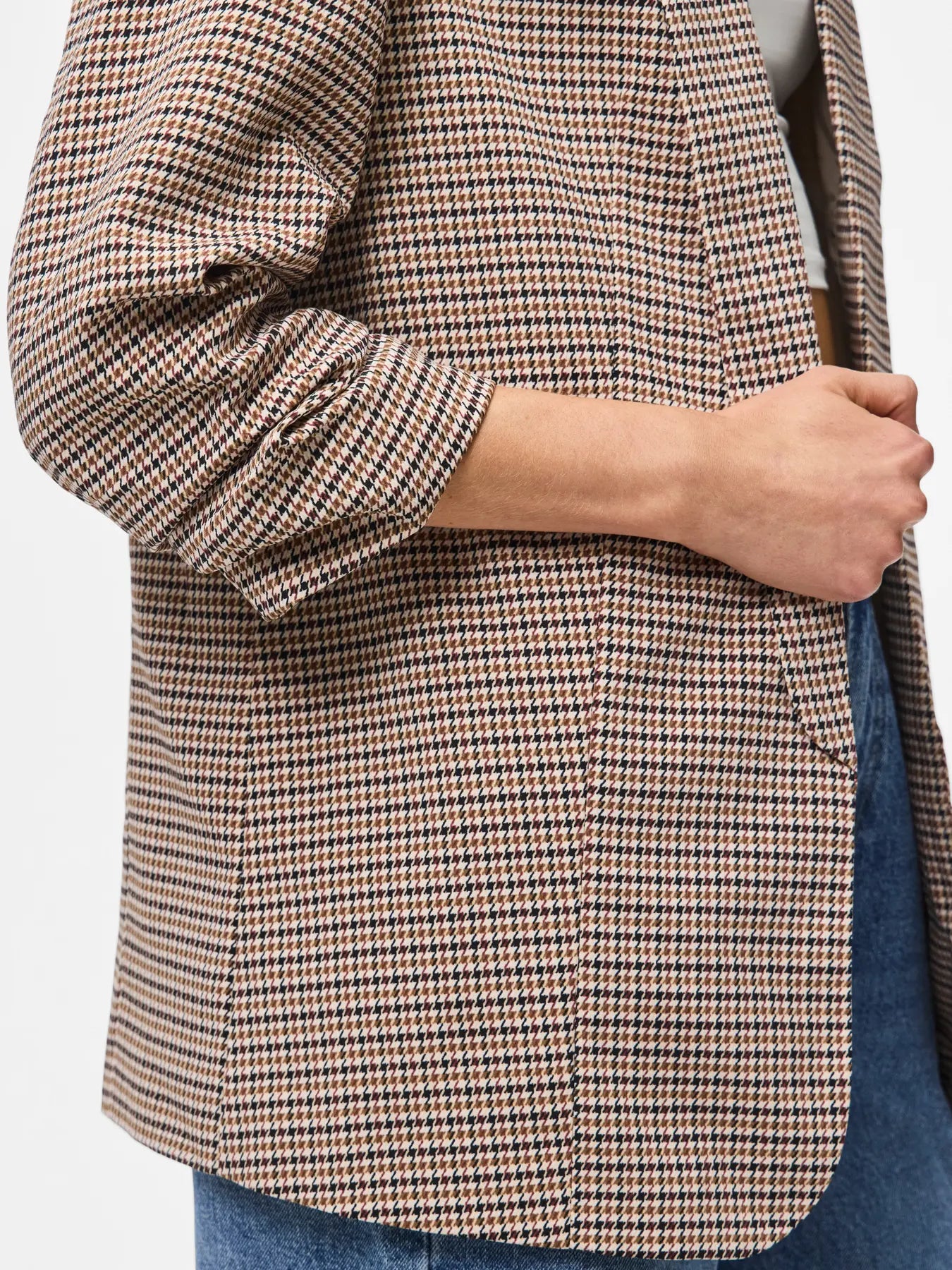 Cómo Adaptar tu Estilo tras el Cambio de Hora: Tendencias y Looks de Otoño 2025 | Nessa Shopper