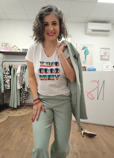 Camisseta Only good vibes